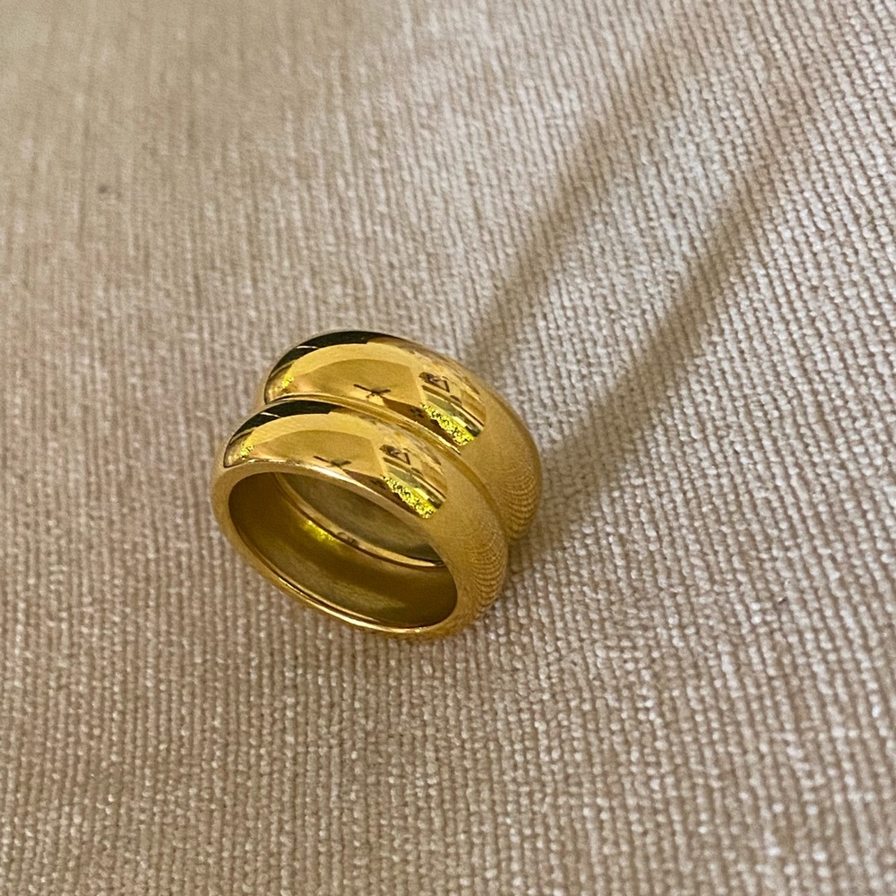 Gold pleated RING - Picture 3 of 4